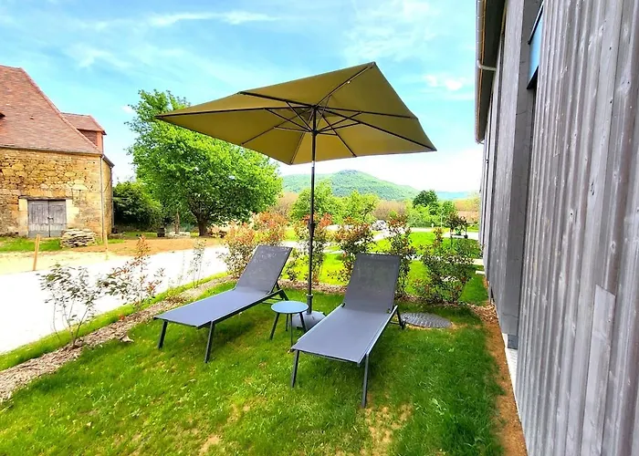 Les Maisons De Jeanne Nyaraló *